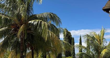 VILLA SAN LORENZO-PRIVATE4-BEDROOM HOME FOR 16