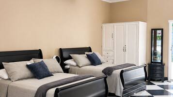 4 bedrooms, WiFi, bed sheets