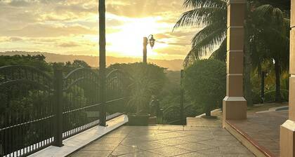 VILLA SAN LORENZO-PRIVATE4-BEDROOM HOME FOR 16