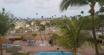Last minute deal on Aruba Resort;Large 1st Floor Suite;Sleeps 4; 1 MasterBedroom