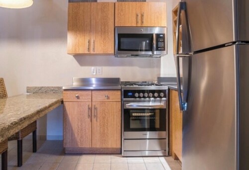 Last minute deal on Aruba Resort;Large 1st Floor Suite;Sleeps 4; 1 MasterBedroom