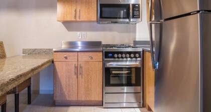 Last minute deal on Aruba Resort;Large 1st Floor Suite;Sleeps 4; 1 MasterBedroom