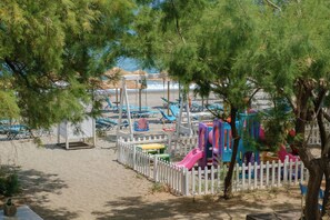 Children’s area - Seafront Paradise with sand Yard 10 m. from Beach! (GW92+M4 Platanias, Greece)