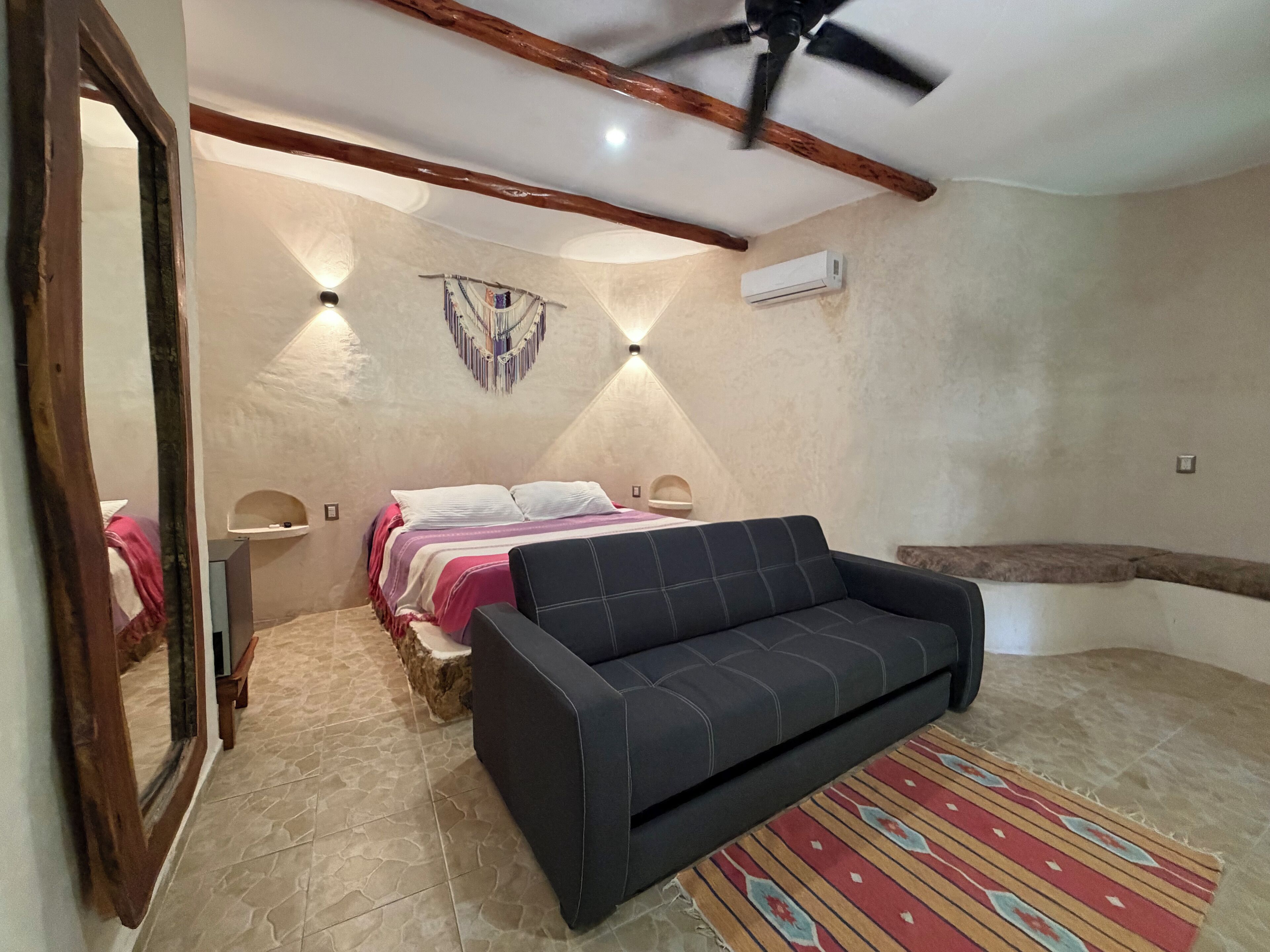 Habitació doble Deluxe, vistes al jardí | Minibar, caixa forta a l'habitació, cortines opaques i wifi gratuïta 