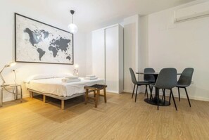 1 sovrum, strykjärn/strykbräda, wi-fi och sängkläder