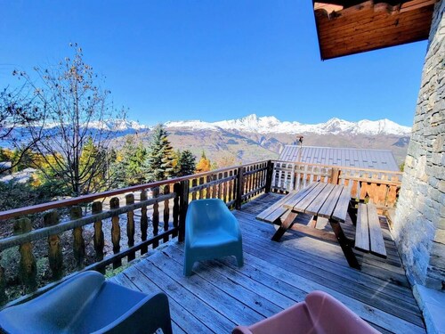 Chalet, Rez-de-chaussée, vue vallée, terrasse, cheminée ou poêle à bois, télévision, 100m², Les Arcs