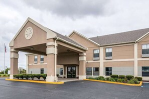 Exterior - Relax Inn & Suites (Kentland)
