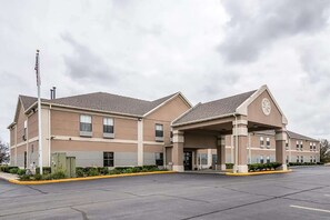Exterior - Relax Inn & Suites (Kentland)
