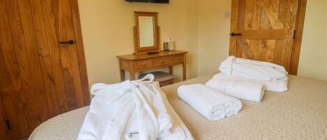 3 habitaciones, decoración personalizada y muebles diferentes