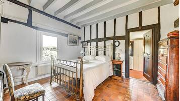 3 soverom, strykejern/-brett, reiseseng for barn og wi-fi (inkludert)