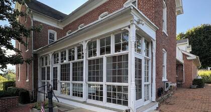 The Victorian View–Oley, PA. Relax, Unwind, & Enjoy the Countryside with pool!