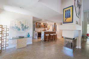 Interior - Peaceful 3 bed 2 bath spacious home at Avondale Golf Club Palm Desert (Palm Desert)