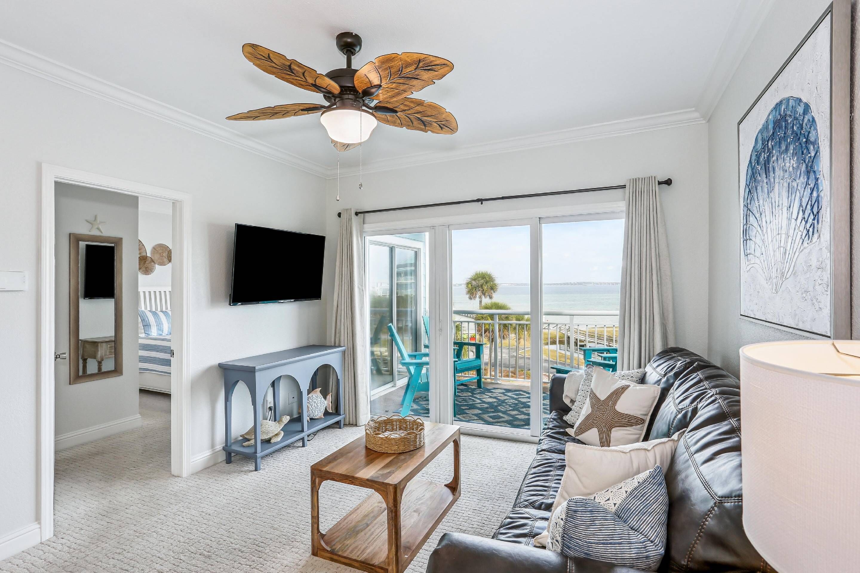 Smart TV, DVD player