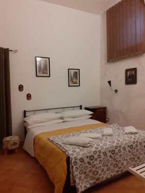 Wifi gratis y ropa de cama 