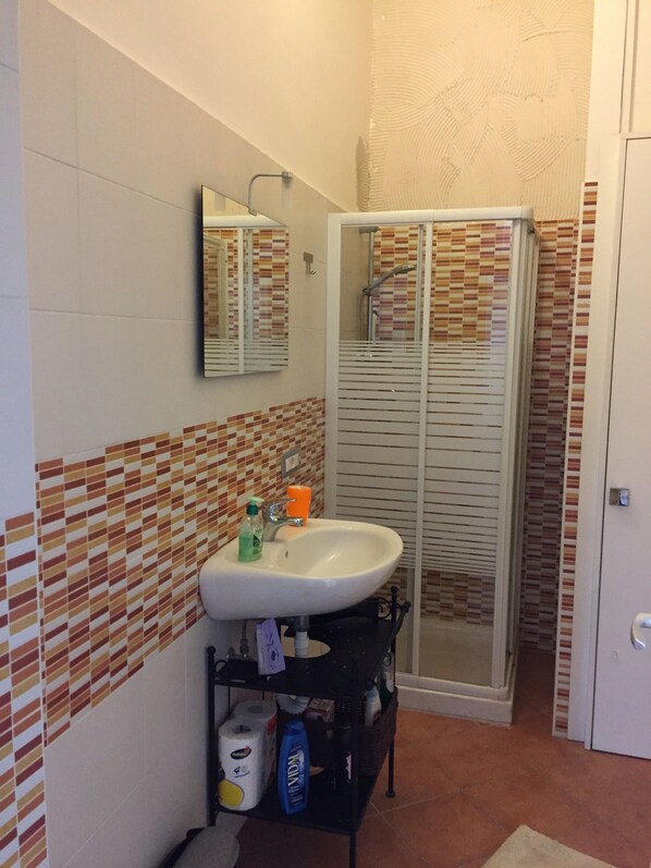 Departamento | Baño | Regadera, amenidades de baño gratuitas, secadora de cabello, toallas 