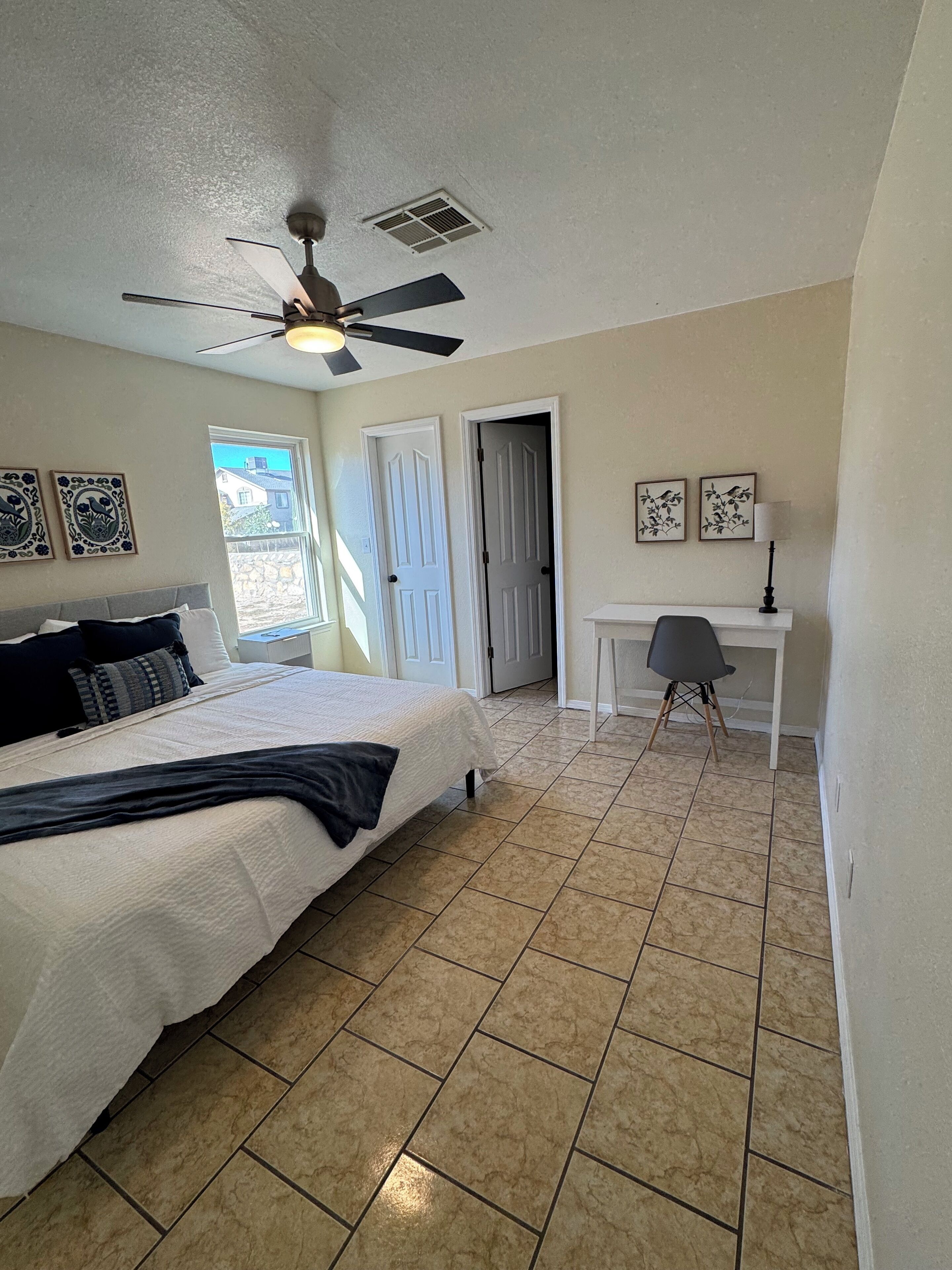 3 dormitorios, tabla de planchar con plancha, wifi y ropa de cama