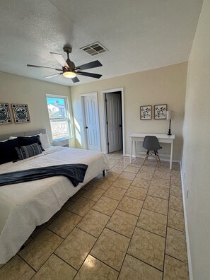 3 dormitoris, planxa i posts de planxar, wifi i roba de llit 