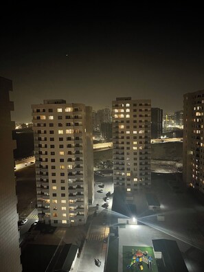 Exterior - Cozy 2-bedroom apartment in pleasant Yerevan with AC (Yerevan)