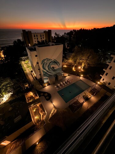 Ocean View and Pool - Spacious 2BR 2BA El Zonte Beach