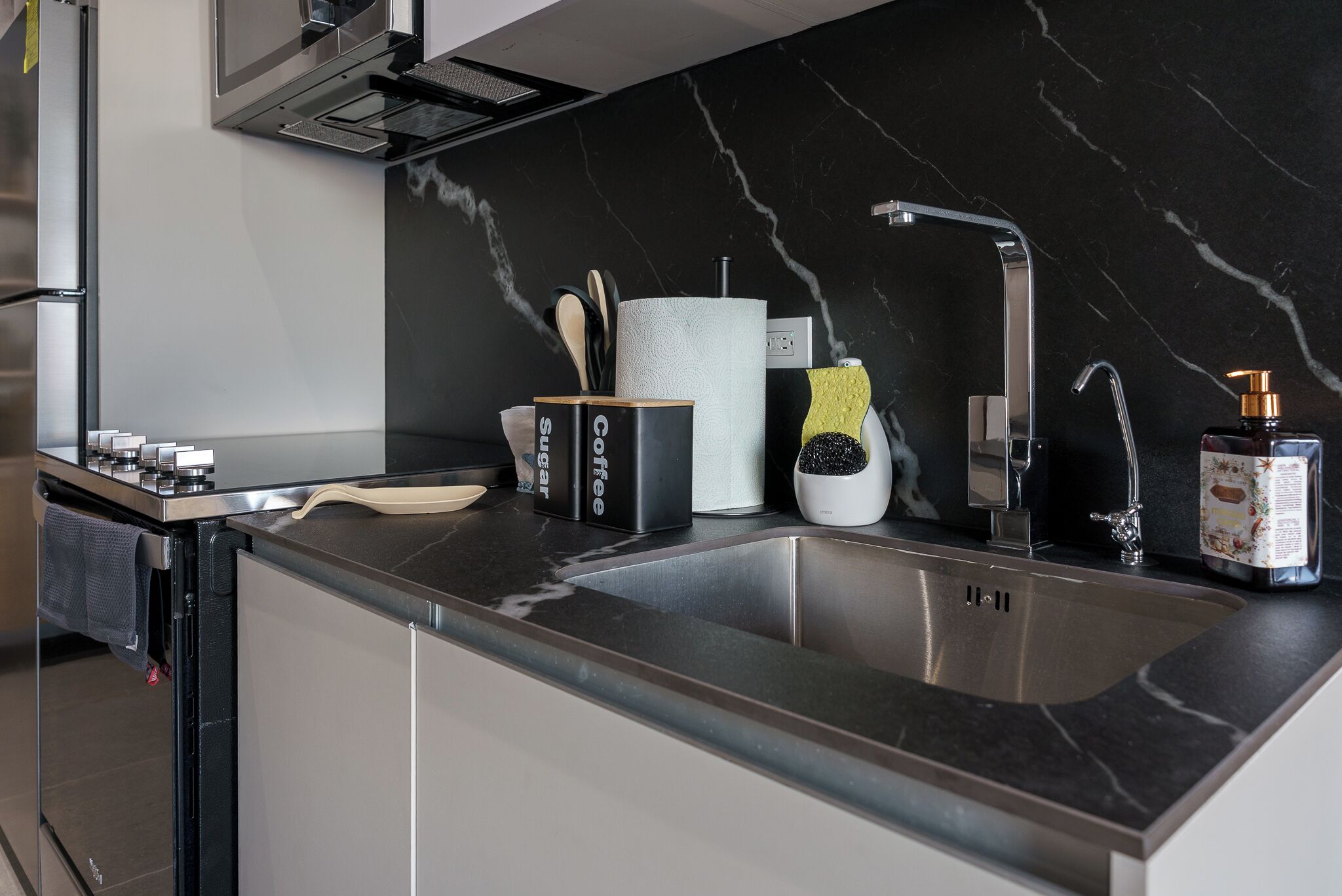 Micro-ondas, fogão, cooktop