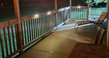 Cozy & Spacious 5-bedroom cabin in Chancellor just minutes from Sioux Falls.
