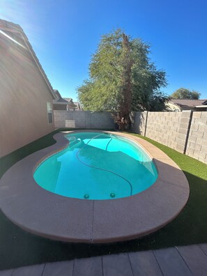 Outdoor pool - Avondale Retreat with Pool near Stadium, Top Golf and Spring Training (Avondale)