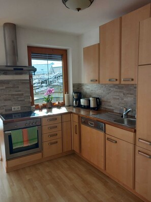 Private kitchen - House at the edge of the forest Thiersee (Thiersee)