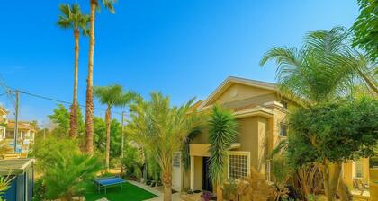 Spacious 6-bedroom villa with jacuzzi & heated pool in Rishon LeZion