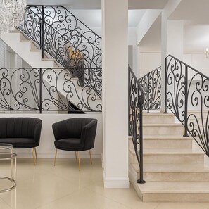 Interior - Spacious 6-bedroom villa with jacuzzi & heated pool in Rishon LeZion (Rishon LeZion)