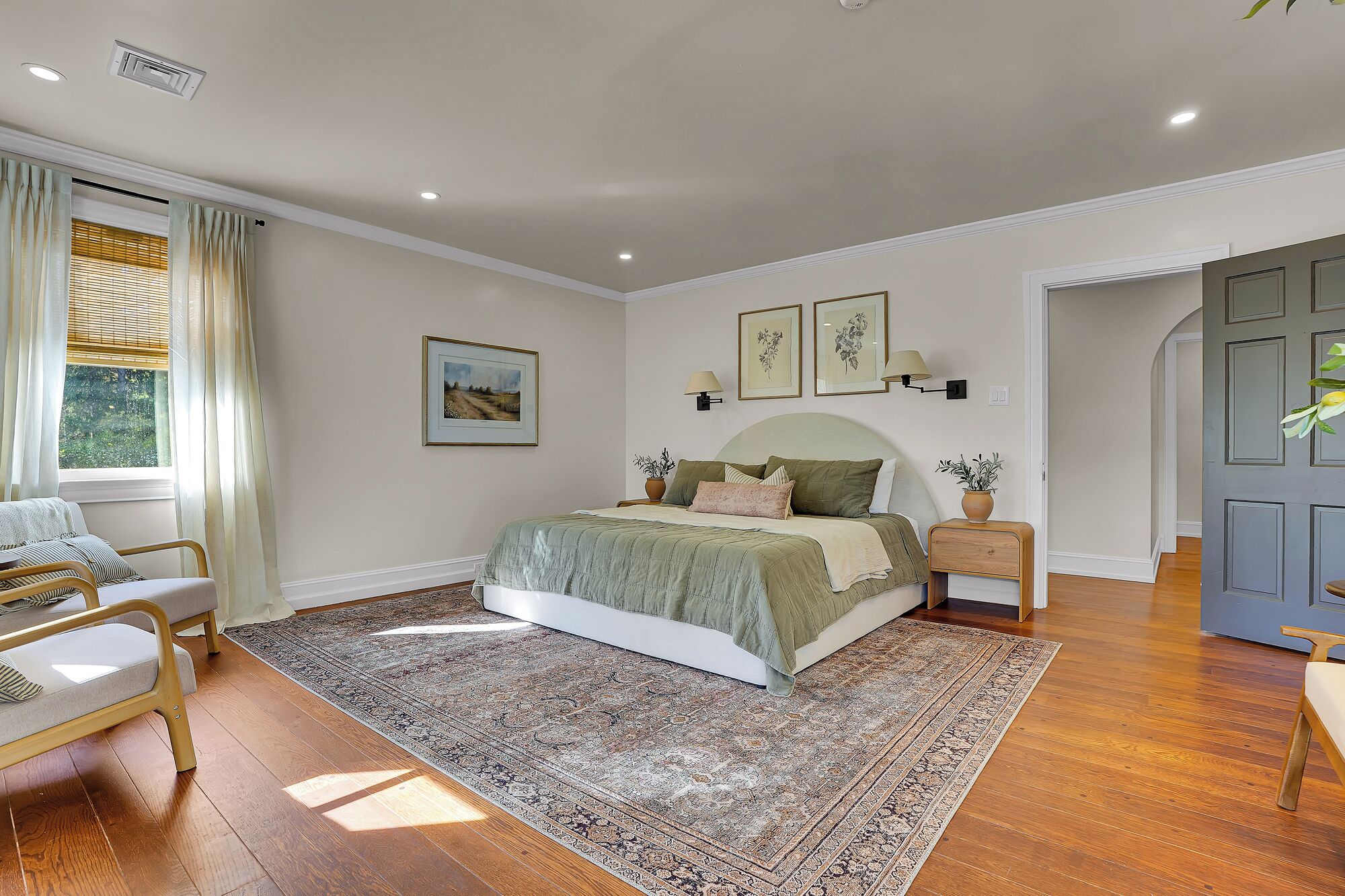 10 chambres, fer et planche à repasser, Wi-Fi, draps fournis