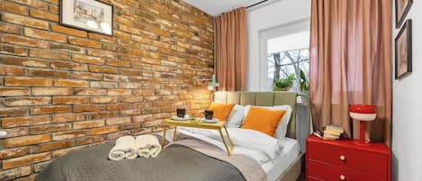 1 bedroom, iron/ironing board, WiFi, bed sheets