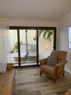 Interior - Earthy Island Casita Aruba/Charming 3-bedroom bungalow w/ AC near Mangel Halto (Savaneta)