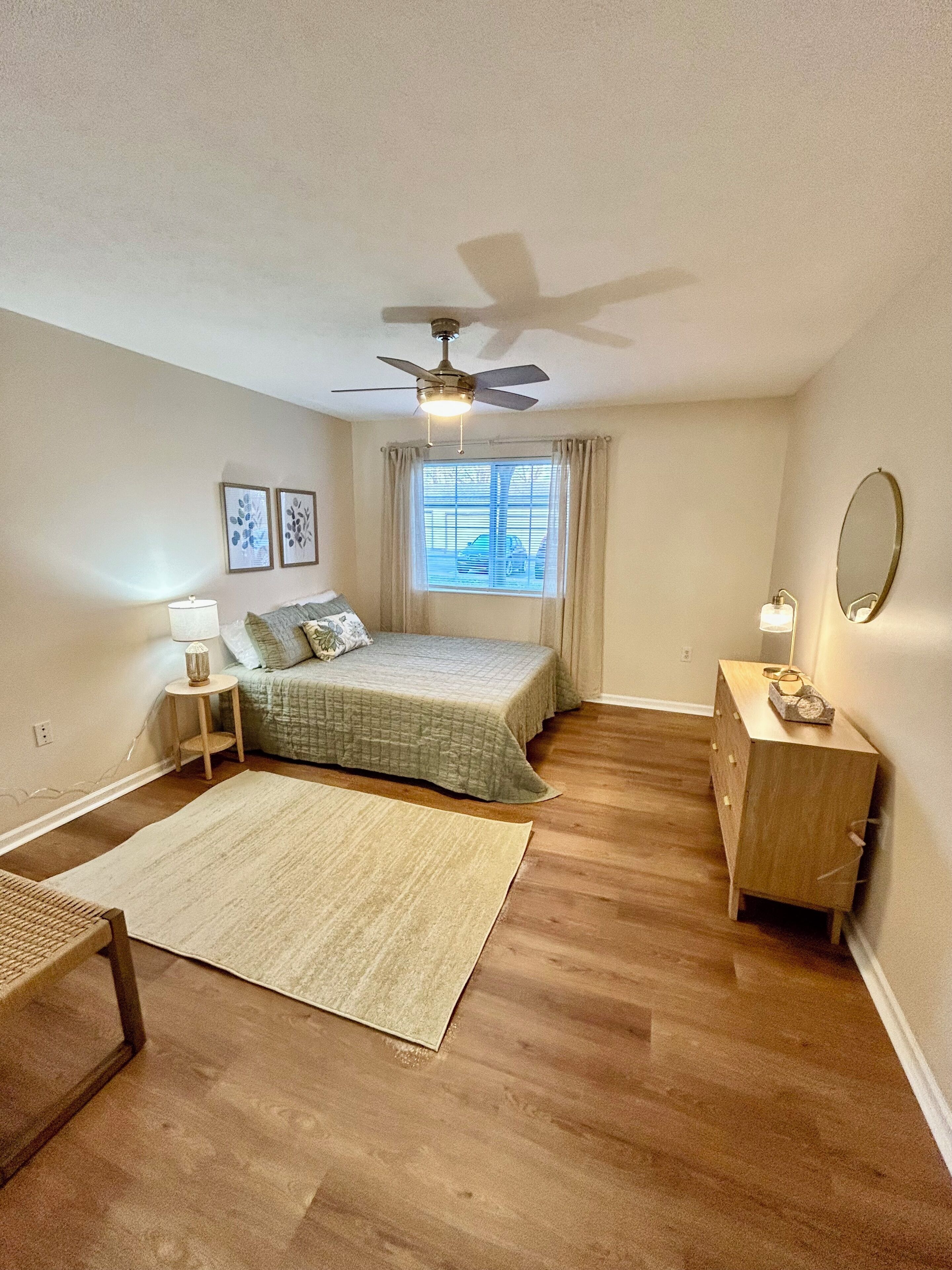 2 bedrooms, iron/ironing board, WiFi, bed sheets