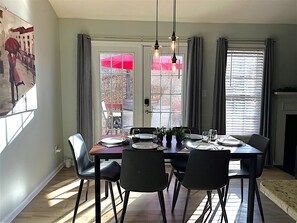 Dining - King Bed, Workspace, Games near RDU, RTP, Downtown (Raleigh)