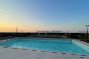 Apartment - Elite LUX Holiday Homes - Stylish 1BR Apartment in JVT Cloud Tower JVT Dubai (Dubai)