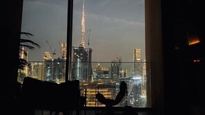 Luxury Studio, City View | Minibar, soundproofing, iron/ironing board, free WiFi - Sky Burj Khalifa View (Dubai)