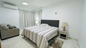 3 chambres, fer et planche Ă repasser, Wi-Fi, draps fournis