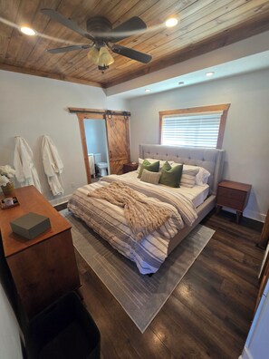 4 habitaciones, tabla de planchar con plancha y wifi gratis 