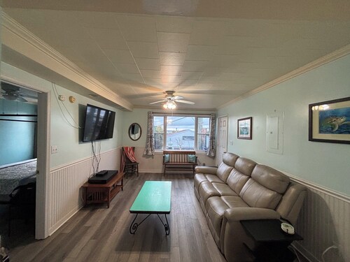 Adorable 2-bedroom apartment in charming Chincoteague