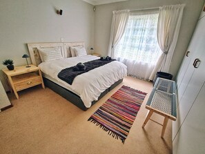 3 bedrooms, WiFi, bed sheets, wheelchair access