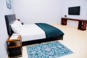 Junior-Studiosuite, Gartenblick | Bügeleisen/Bügelbrett, kostenloses WLAN