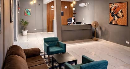 Tris Estates Hotel & Suites