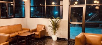 Tris Estates Hotel & Suites 