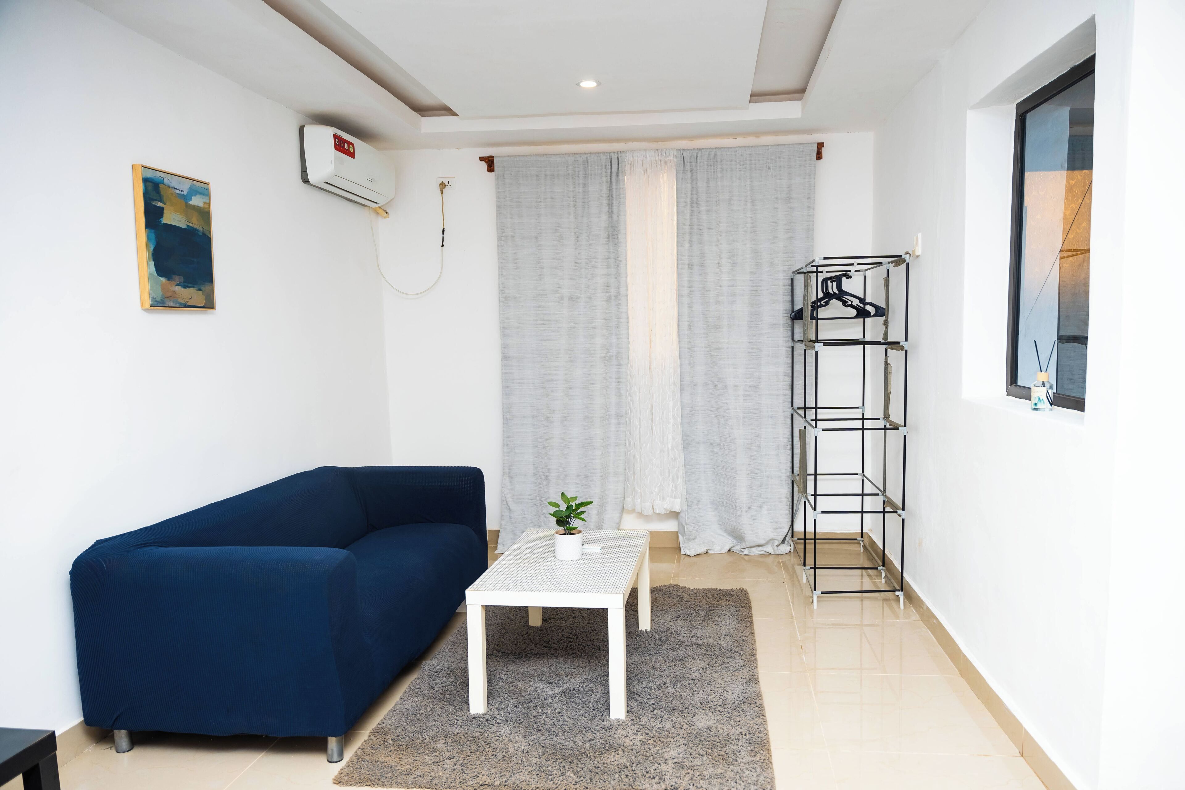 Bureau, espace de travail pour ordinateur portable