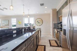 Fridge, stovetop, coffee/tea maker, cookware/dishes/utensils - Seven Palms: Your Key to Happiness Oceanfront Luxury with Private Pool, Dock & Stunning Views (Marathon)