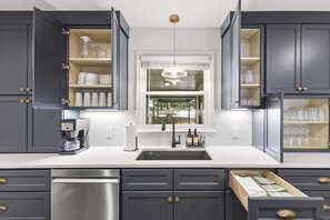 Microwave, oven, stovetop, dishwasher