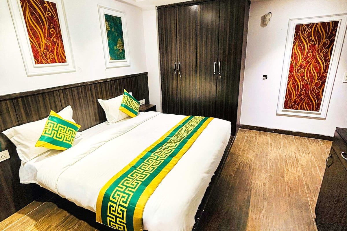 Deluxe tweepersoonskamer | Een bureau, een laptopwerkplek, gratis wifi