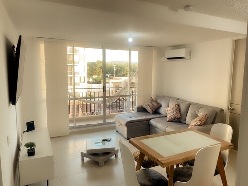 Cozy 2-bedroom apartment in gorgeous Ricaurte with AC and gym