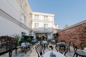 Bar (on property) - Moenia Boutique Hotel (Durrës)