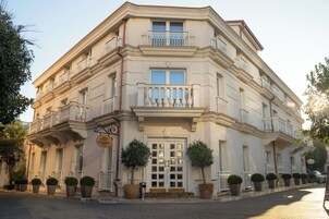 Fachada de la propiedad